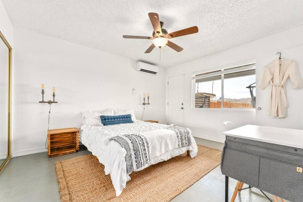 Palm Vista Retreat *Hot Tub/Cowboy Pool/Hammocks* Βίλα Joshua Tree Εξωτερικό φωτογραφία