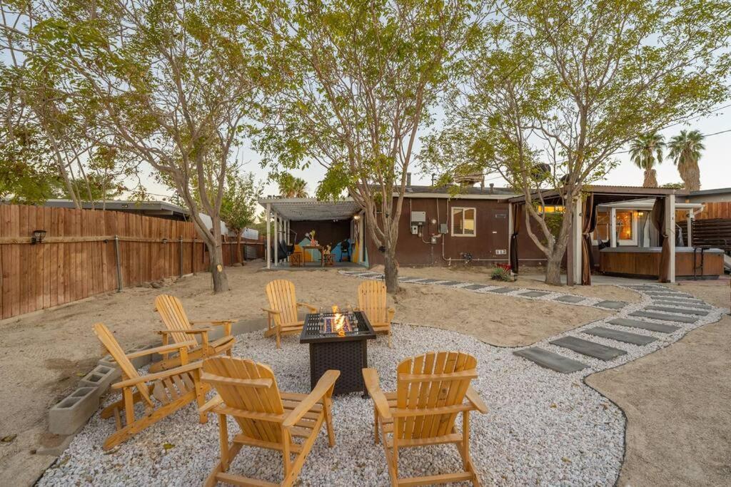 Palm Vista Retreat *Hot Tub/Cowboy Pool/Hammocks* Βίλα Joshua Tree Εξωτερικό φωτογραφία