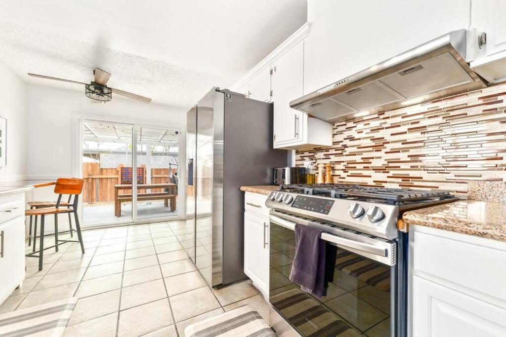 Palm Vista Retreat *Hot Tub/Cowboy Pool/Hammocks* Βίλα Joshua Tree Εξωτερικό φωτογραφία