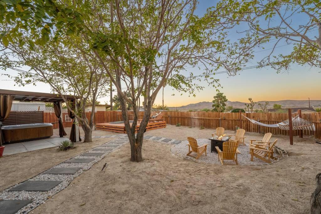 Palm Vista Retreat *Hot Tub/Cowboy Pool/Hammocks* Βίλα Joshua Tree Εξωτερικό φωτογραφία